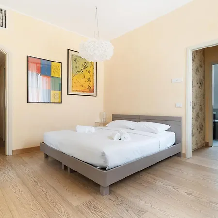 Duomo - San Babila - Elegante Trilocale Con Balcone * ميلان
